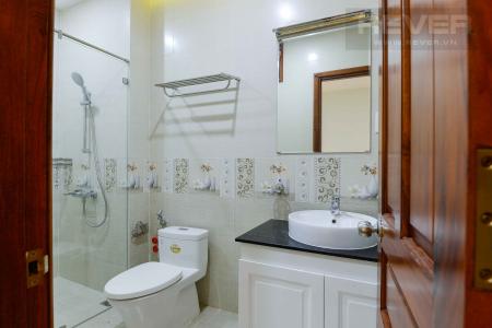 Toilet 1 Cho thuê nhà phố biệt lập trong Khu dân cư Mega Residence, đầy đủ nội thất