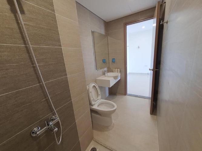 Toilet Vinhomes Grand Park Quận 9 Căn hộ Vinhomes Grand Park ban công hướng Đông Bắc, view sông mát mẻ.