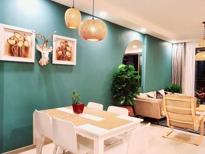 Phòng khách Cho thuê căn hộ The Gold View 2 phòng ngủ, diện tích 91.6m2