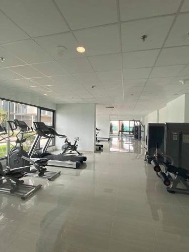 Phòng gym Eco Green Saigon Căn hộ Eco Green Saigon tầng cao, nội thất cơ bản, 3 phòng ngủ.