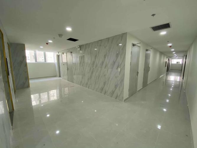 Bên trong căn hộ Topaz Elite Căn hộ Topaz Elite hướng Đông Nam, không kèm nội thất.