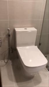 phòng vệ sinh Eco Green Saigon Bán căn hộ Eco Green Saigon tầng cao, nội thất cơ bản, bàn giao ngay