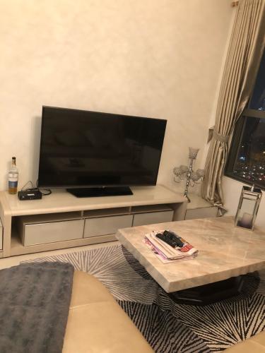 Nội thất River Gate, Quận 4 Căn hộ Rivergate Residence tầng trung, view Bitexco lung linh về đêm.