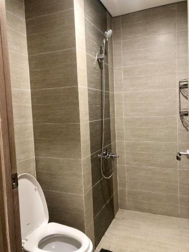 nhà wc 2  căn hộ Vinhomes Grand Park Căn hộ Vinhomes Grand Park view thành phố xanh, thiết kế hiện đại.