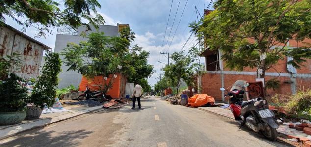 Bán đất nền đường Trường Lưu, phường Long Trường, quận 9 diện tích đất 217.6m2, hướng chính Tây Nam, sổ đỏ chính chủ 