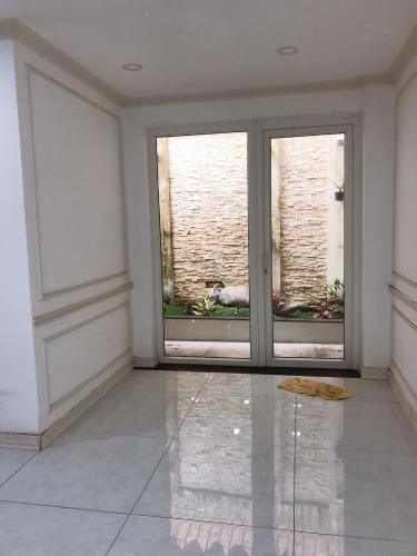 Cửa sau nhà phố Nguyễn Bỉnh Khiêm, Gò Vấp Nhà phố mặt tiền Gò Vấp, thích hợp kinh doanh, mở văn phòng.