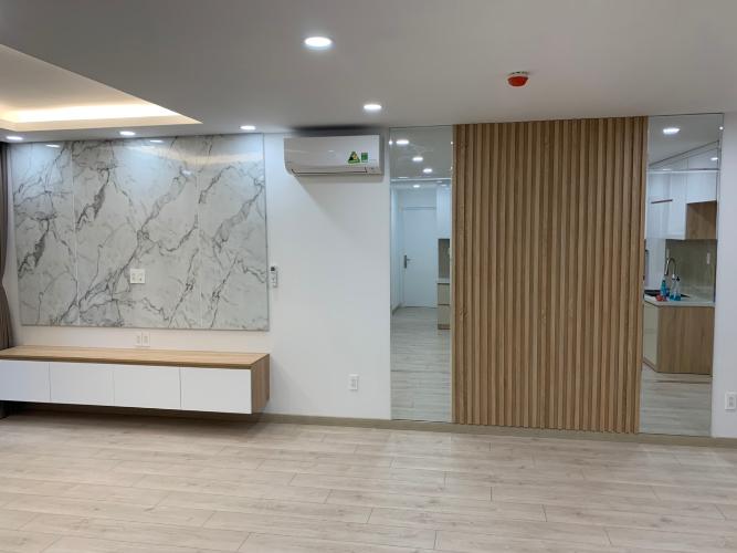 Phòng khách căn hộ Saigon South Residence Cho thuê căn hộ tầng cao Saigon South Residence nội thất đầy đủ.