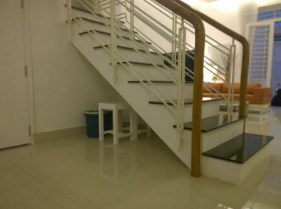 Bên trong nhà phố quận 7 Cho thuê nhà phố 3 tầng đường Nguyễn Văn Quỳ, phường Phú Thuận, quận 7, diện tích đất 70m2, đầy đủ nội thất