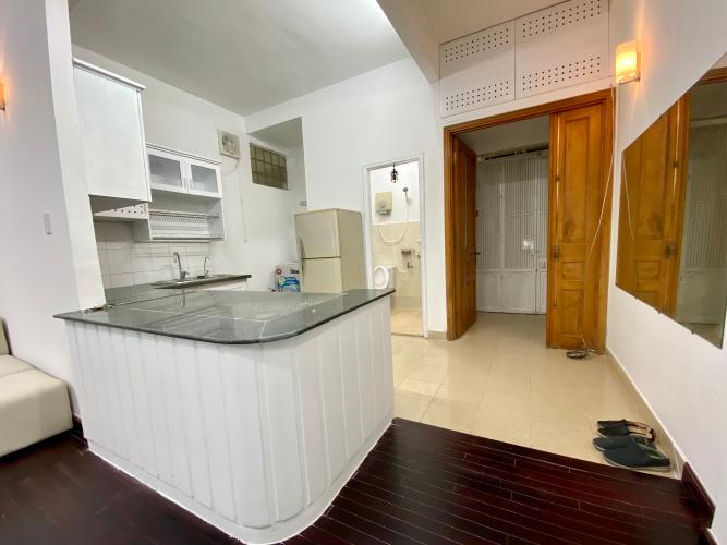 Bếp chung cư Phạm Viết Chánh Căn góc chung cư Phạm Viết Chánh, nội thất cao cấp, 2 ban công.