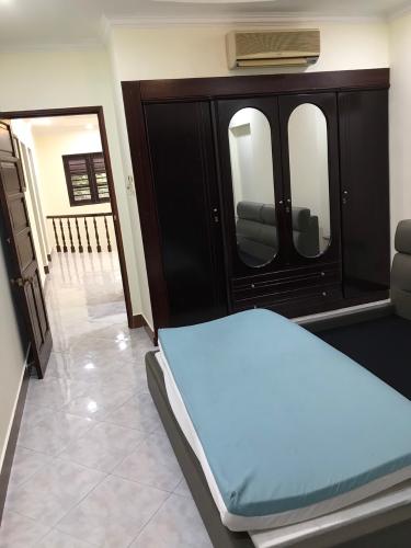 Biệt thự sân vườn phường An Phú, quận 2 Biệt thự sân vườn P. An Phú quận 2, diện tích 12m x 22m, đầy đủ nội thất