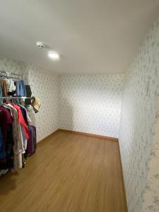 Phòng ngủ La Astoria, Quận 2 Căn hộ Duplex La Astoria tầng trung, view thành phố.