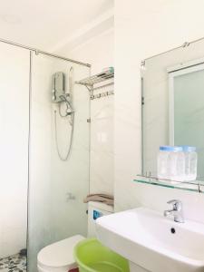 Phòng tắm chung cư Tôn Thất Thuyết Bán căn hộ chung cư Tôn Thất Thuyết, thiết kế trẻ trung, hiện đại.