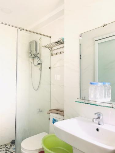 Phòng tắm chung cư Tôn Thất Thuyết Bán căn hộ chung cư Tôn Thất Thuyết, thiết kế trẻ trung, hiện đại.