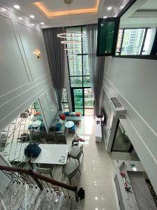 Phòng khách căn hộ Feliz en Vista Căn hộ Feliz En Vista nội thất cao cấp đầy đủ, tầng cao view thành phố