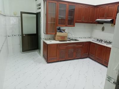 Phòng bếp nhà phố Quận 5 Nhà phố đường Phạm Hữu Chí diện tích 45.2m2, sổ hồng pháp lý đầy đủ.