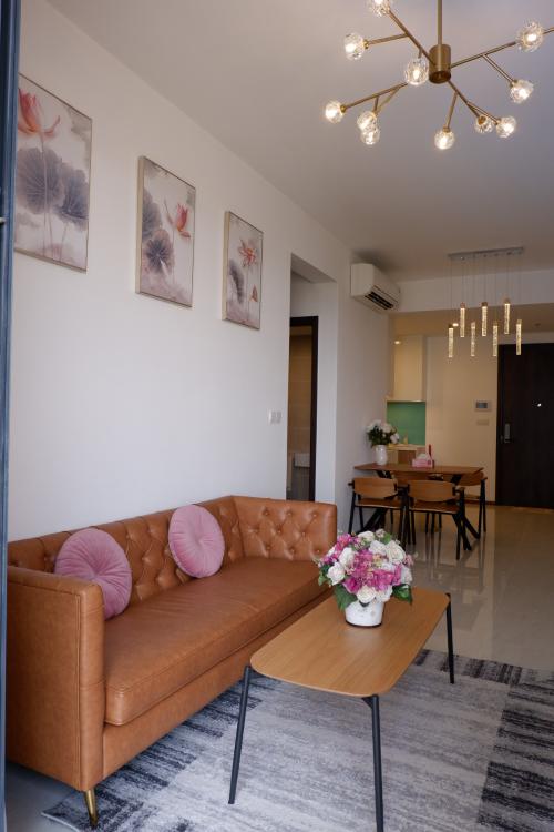 PHÒNG KHÁCH căn hộ One Verandah Căn hộ One Verandah đầy đủ nội thất, view thành phố và sông thoáng mát