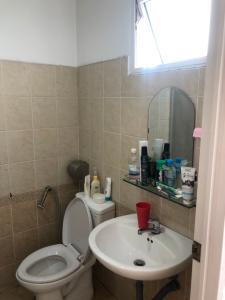 Phòng tắm căn hộ Sunview Town Căn hộ Sunview Town nội thất cơ bản, hướng cửa Đông Nam.