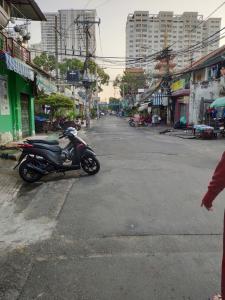 Bán nhà Đường 50, phường 5, Quận 4, diện tích đất 3x7m2, hẻm 8m xe hơi quay đầu