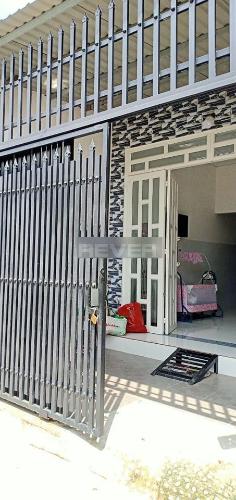 Mặt tiền nhà phố hẻm Quận 9 Nhà phố quận 9 diện tích 63m2, sân trước rộng rãi.