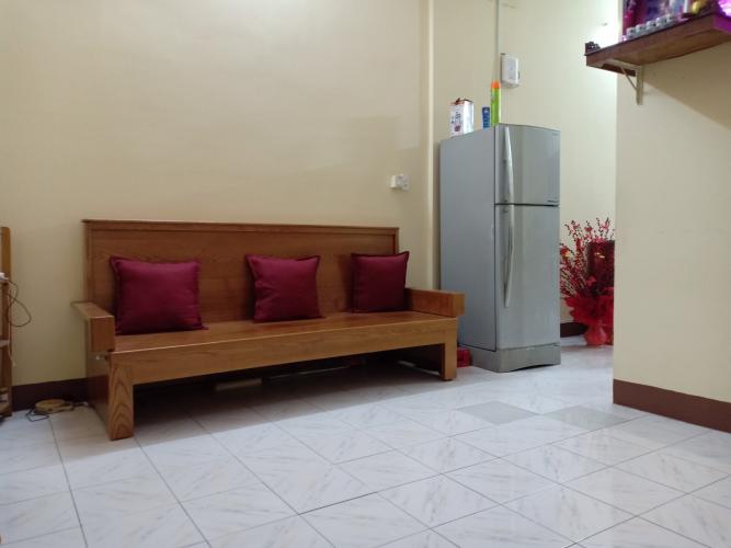 Phòng khách căn hộ PHÚ LỢI 1 Bán căn hộ 2 phòng ngủ Phú Lợi 1, diện tích 80m2, nội thất cơ bản, sổ hồng riêng chính chủ