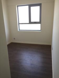 phòng ngủ căn hộ Lux Garden Căn hộ Lux Garden tầng cao nội thất cơ bản, view sông và thành phố.