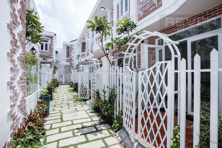 Sân Nhà Nhà phố đường Số 39 khu Glory Village Quận 2 an ninh, yên tĩnh