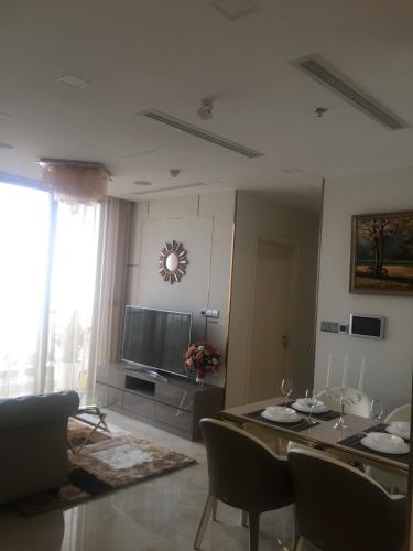 Phòng khách căn hộ Vinhomes Golden River Bán căn hộ Vinhomes Golden River 2PN, diện tích 73m2, đầy đủ nội thất, view Landmark 81