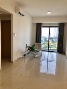 Căn office-tel The Sun Avenue thô không có nội thất, view thành phố.