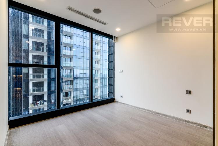 Phòng Ngủ 1 Căn hộ Vinhomes Golden River 2 phòng ngủ tầng cao A3 hướng Đông Bắc