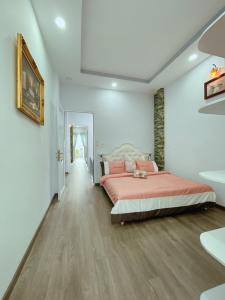 Bên trong nhà phố Huỳnh Văn Nghệ, Tân Bình Nhà phố hướng Tây Nam, hẻm xe hơi 4m, diện tích 45m2.