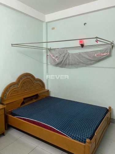 Phòng ngủ nhà phố Bình Tân Nhà phố 1 trệt 2 lầu hướng Đông, diện tích sử dụng 120m2.