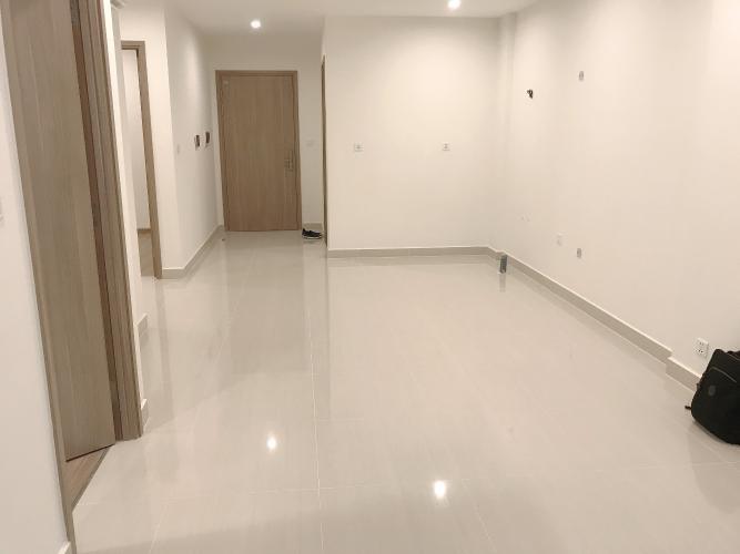 phòng khách  căn hộ Vinhomes Grand Park Căn hộ Vinhomes Grand Park bàn giao hoàn thiện, không có nội thất.