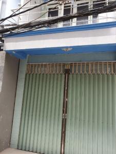Bán nhà phố Tôn Thất Thuyết, Q4 diện tích 3.23x13.3m, dân cư sầm uất, gần chợ thuận tiện kinh doanh.