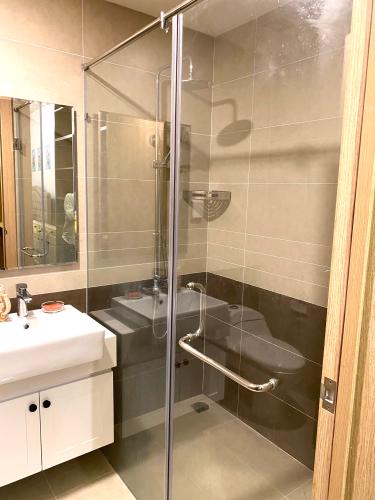 Toilet căn hộ THE SUN AVENUE Cho thuê căn hộ The Sun Avenue tầng thấp, block 5, diện tích 71.9m2 - 2 phòng ngủ, đầy đủ nội thất