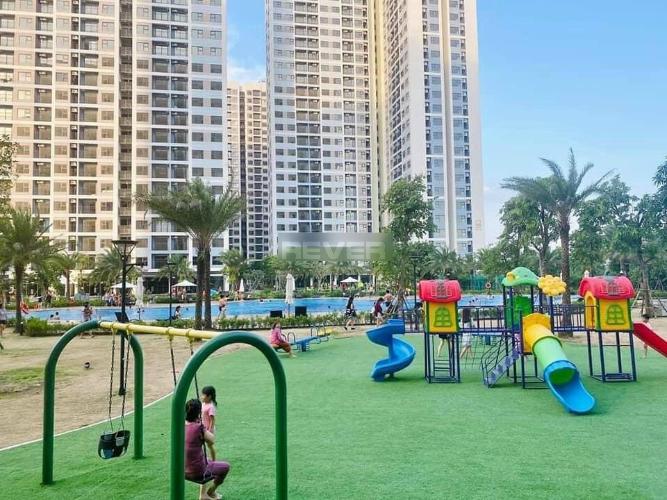 Tiện ích căn hộ Vinhomes Grand Park Căn hộ Vinhomes Grand Park tầng trung, view nội khu thoáng mát.