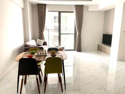 Cho thuê căn hộ tầng cao Saigon South Residence đầy đủ nội thất.