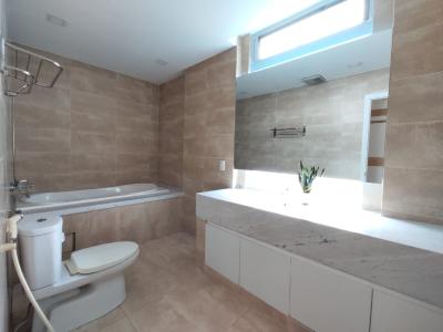 toilet duplex STAR HILL PHÚ MỸ HƯNG Bán duplex Star Hill Phú Mỹ Hưng 3PN, tầng 4 block A, đầy đủ nội thất, sổ hồng