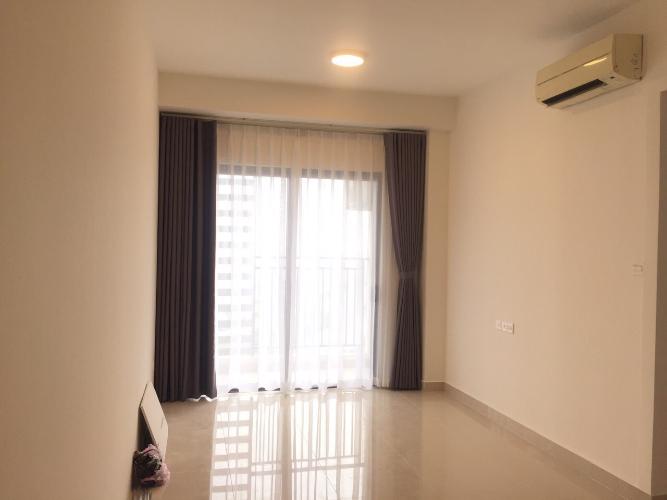 phòng khách căn hộ The Sun Căn hộ Officetel The Sun Avenue nội thất cơ bản, đón view nội khu.