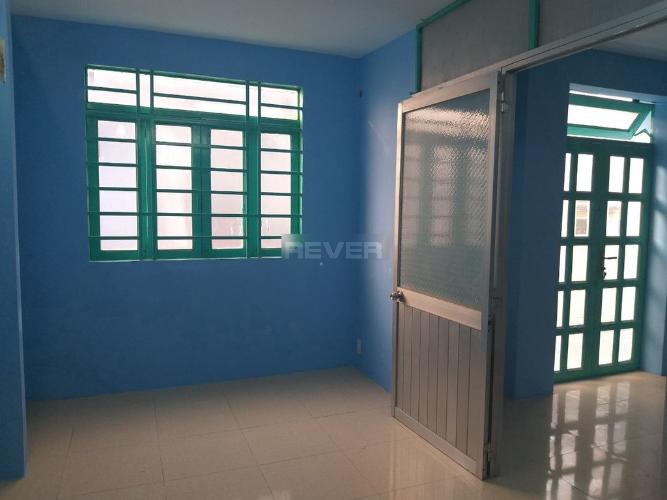 Phòng ngủ nhà phố Bình Tân Nhà phố mặt tiền Bình Tân diện tích sử dụng 80m2, hướng Đông.