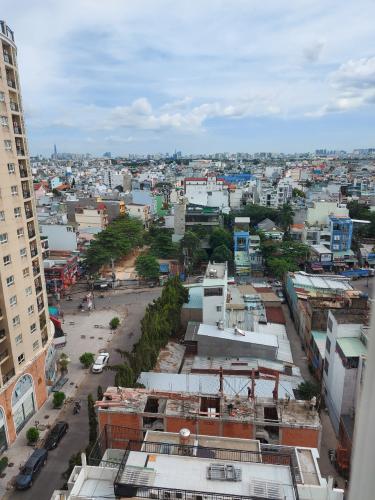 View căn hộ chung cư Phúc Yên, Tân Bình Căn hộ chung cư Phúc Yên hướng Tây đầy đủ nội thất tiện nghi.