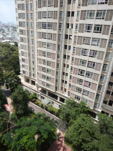 View từ  căn hộ Sky Garden Căn hộ Sky Garden đầy đủ nội thất, view thành phố thoáng mát.