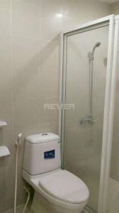 Phòng tắm Ngọc Lan Apartment, Quận 7 Căn hộ Ngọc Lan Apartment tầng trung, ban công hướng Đông Bắc.
