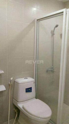 Phòng tắm Ngọc Lan Apartment, Quận 7 Căn hộ Ngọc Lan Apartment tầng trung, ban công hướng Đông Bắc.
