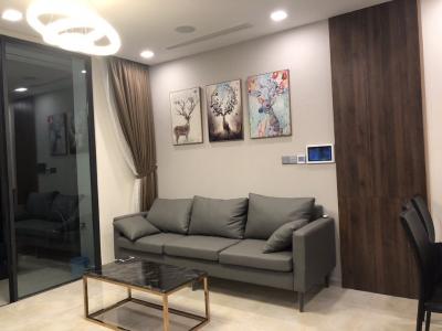 Bán căn hộ Vinhomes Golden River tầng cao view đẹp, diện tích 72m2, đầy đủ nội thất.