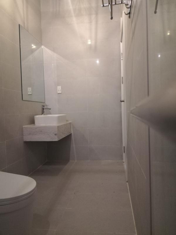 zz Bán nhà KDC Rosita Garden, Quận 9, kết cấu 3 tầng, hướng Đông Bắc