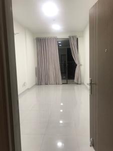 Phòng khách căn hộ JAMILA KHANG ĐIỀN Bán căn hộ Jamila Khang Điền 2PN, tầng 24, nội thất cơ bản, ban công Đông Nam