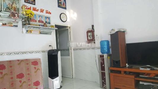 Bên trong nhà phố Phạm Quý Thích, Tân Phú Nhà phố hẻm xe hới hướng Đông, gần ngay chợ Tân Hương.