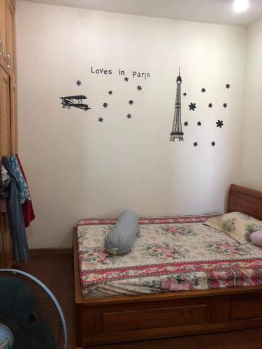 Phòng ngủ The Harmona, Tân Bình Căn hộ The Harmona tầng cao, ban công hướng Đông Nam view Bitexco.