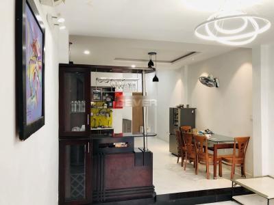 Phòng bếp nhà phố Thủ Đức Nhà phố quận Thủ Đức 80m2, đầy đủ nội thất, hẻm xe hơi.