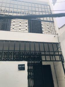 Bán nhà phố đường hẻm Cách Mạng Tháng Tám, phường 11, quận 3, diện tích đất 41.4m2, sổ hồng đầy đủ.